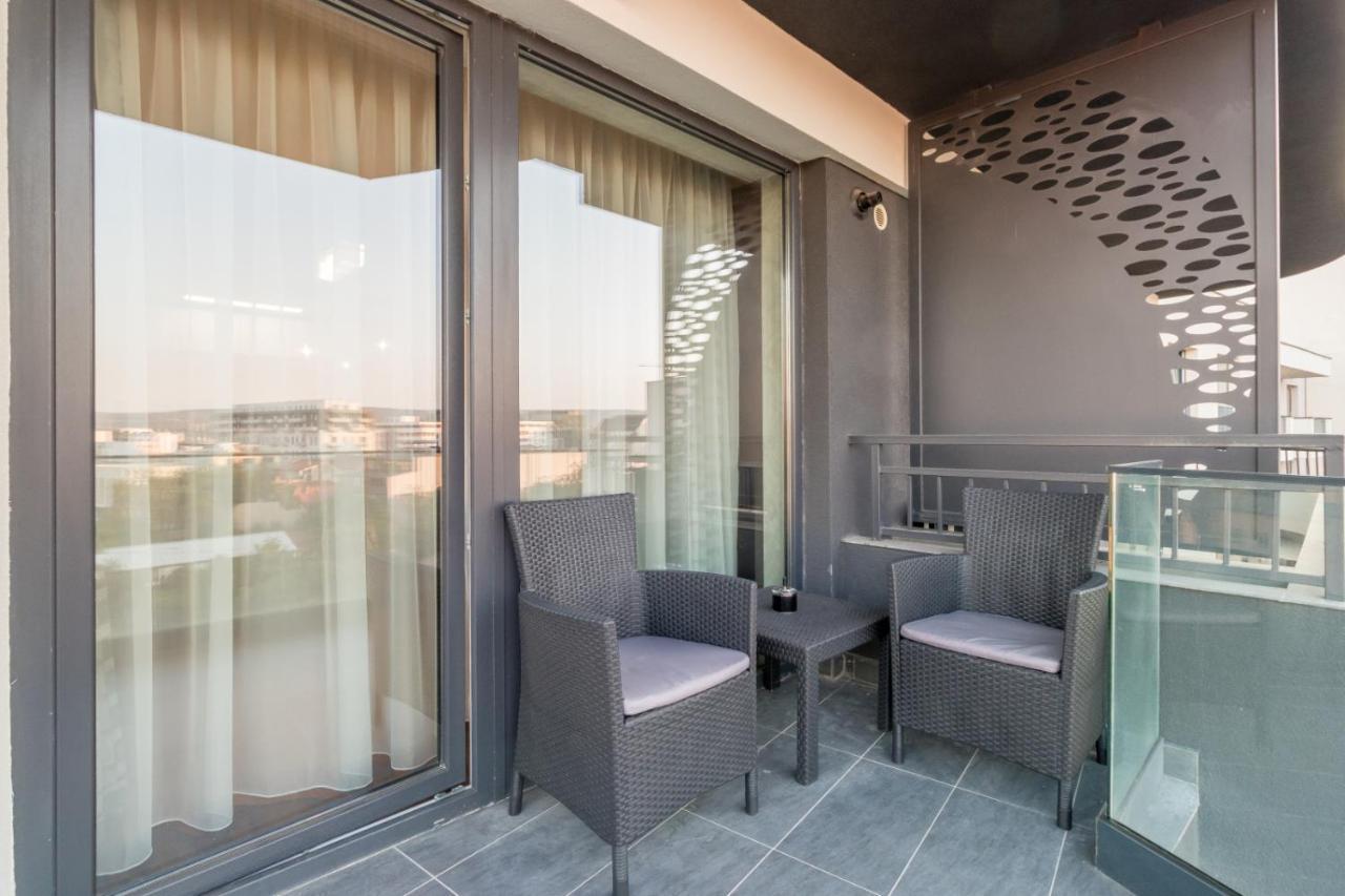 Modern Downtown Apartment Клуж-Напока Екстер'єр фото